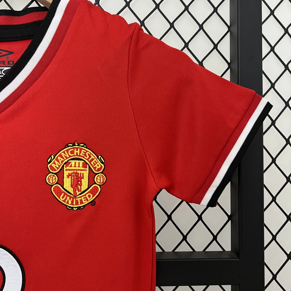 Manchester United 00-01 Home Retro Kid Kits Youth Apparels Jersey