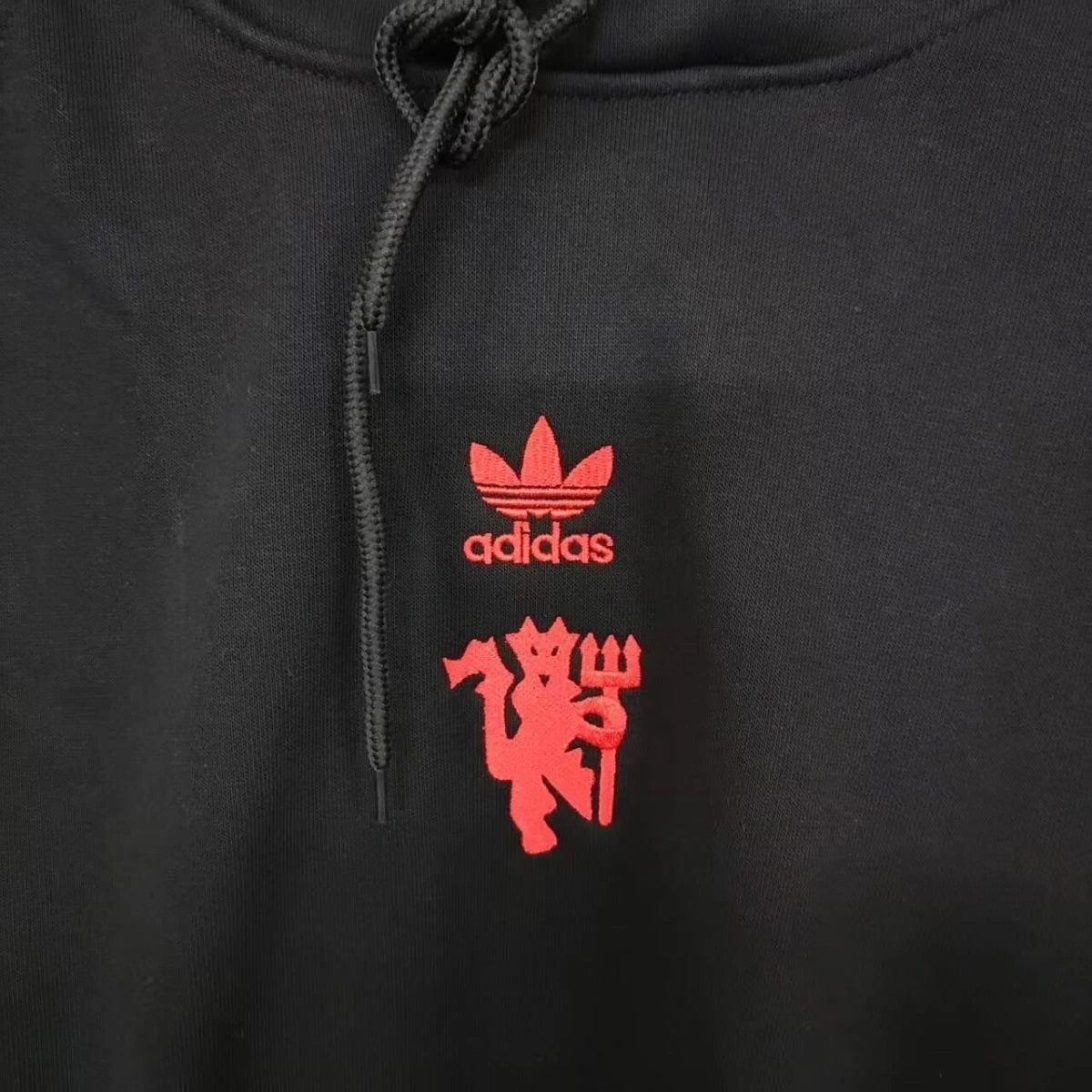 2025-26 Manchester United Training Kit (jacket+Pants)