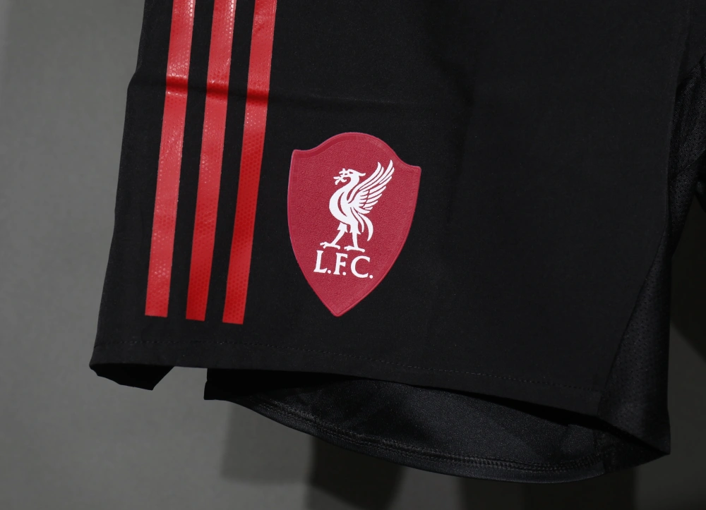 Liverpool Away Soccer Shorts Player+Fans Version 2025-26