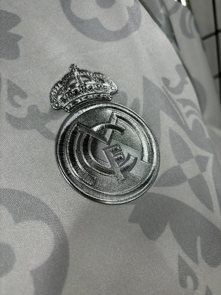 Player edition Real Madrid LVGalaxy Lights Joint Special Edition Jersey 25-26 (MODRIC#10  RONALDO#7  BELLINGHAM#5)