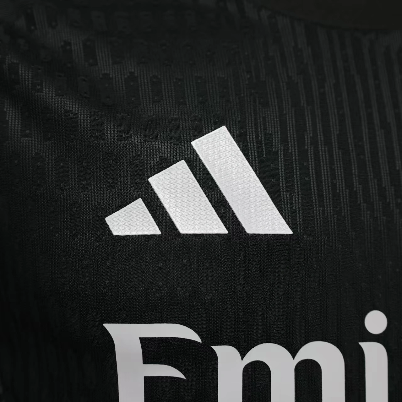Real Madrid 26-27 Goalkeeper Football Jersey Player Version