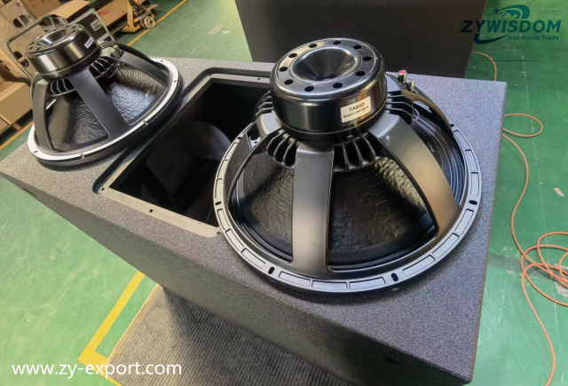 PT960B Dual 18-inch horn-loaded subwoofers, neodymium magnets; Rated power 2400W, maximum sound pressure level 143dB