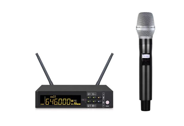 ZYG-25 professional performance wireless microphone system is a suitable for professional stage singing wireless microphone system,