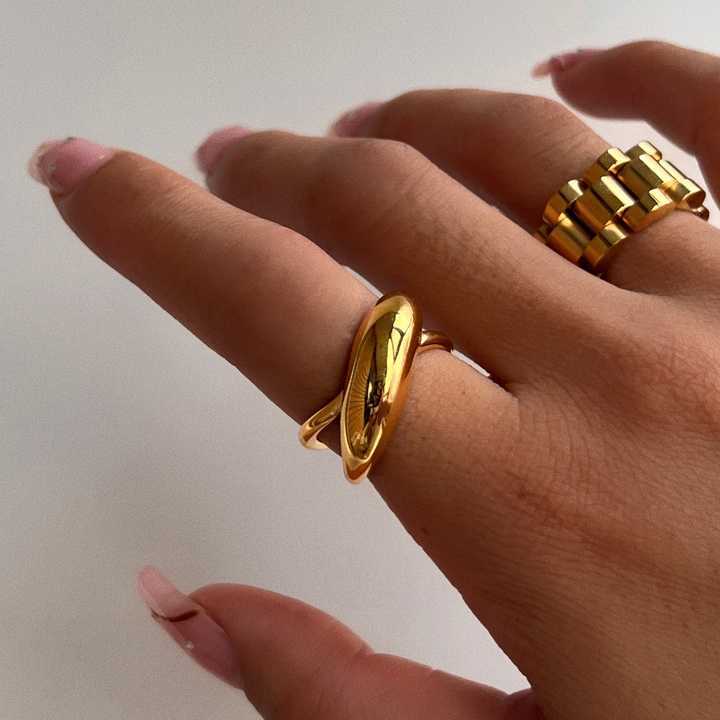 Hot Selling Ins Tarnish Free & Waterproof 18K PVD Gold Plated Stainless Steel High Polished Cross Ring Women Jewelry