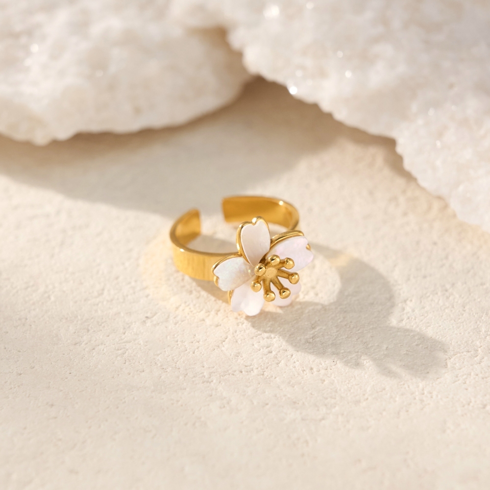 New Shell Flower Ring 18K PVD Gold Plated Stainless Steel High End Vintage Blossom Adjustable Open Ring for Women Finger Jewelry
