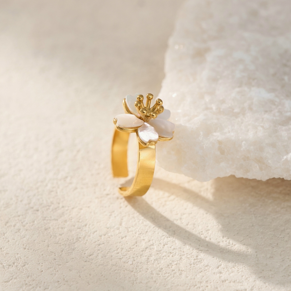 New Shell Flower Ring 18K PVD Gold Plated Stainless Steel High End Vintage Blossom Adjustable Open Ring for Women Finger Jewelry