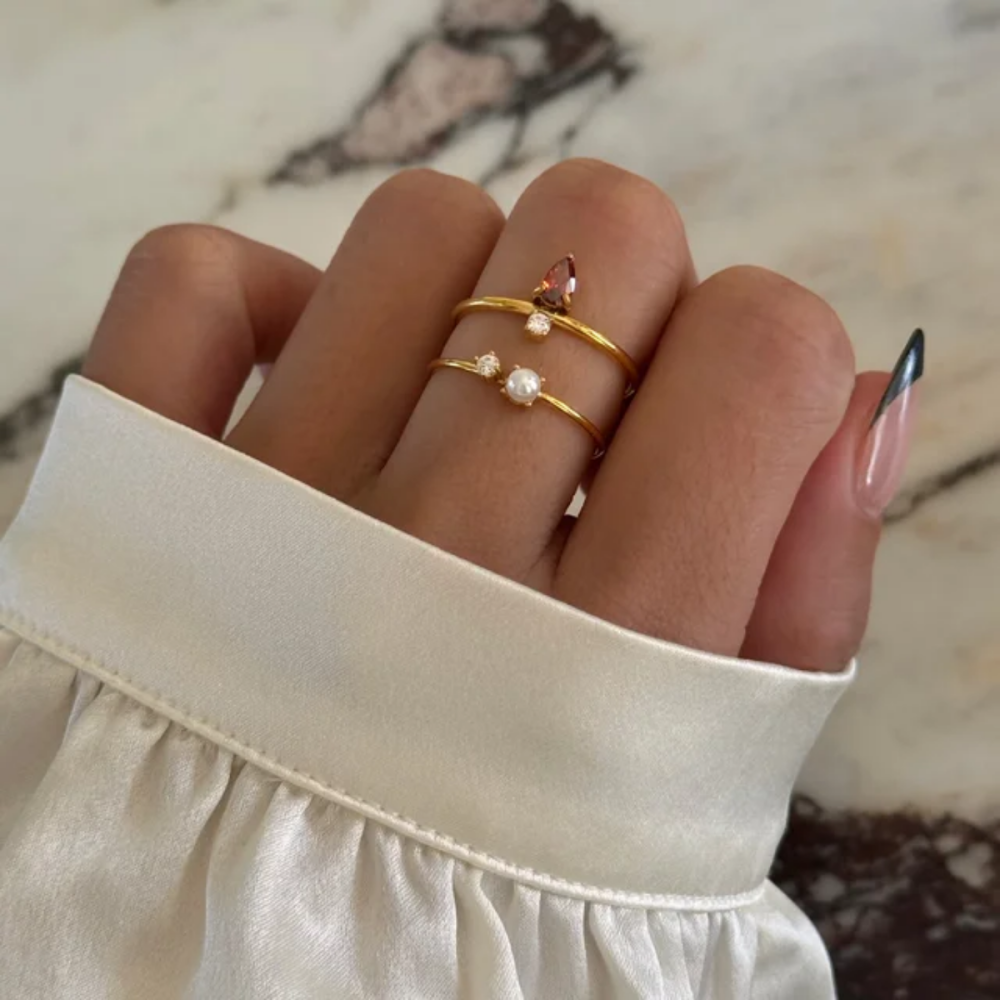 Ins Hot 18K PVD Gold Plated Waterproof Pearl Ring Minimalist Style Stainless Steel Red Cubic Zircon Rings for Women Daily Life