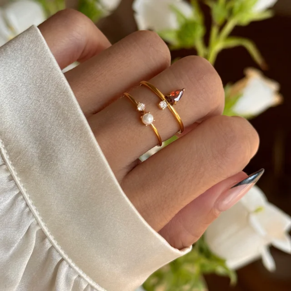Ins Hot 18K PVD Gold Plated Waterproof Pearl Ring Minimalist Style Stainless Steel Red Cubic Zircon Rings for Women Daily Life