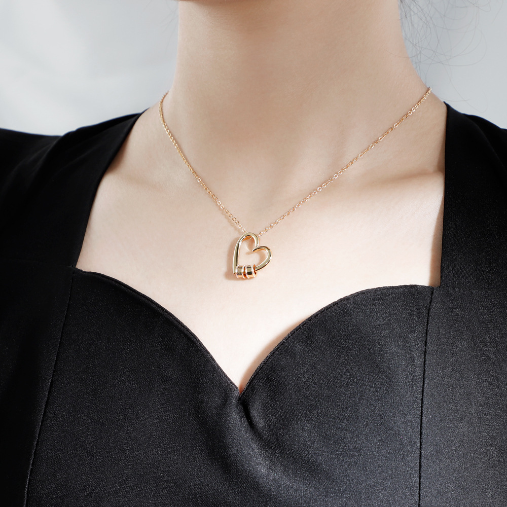 Customized Design Beaded Pendant Personalized Custom Name Heart  Necklace