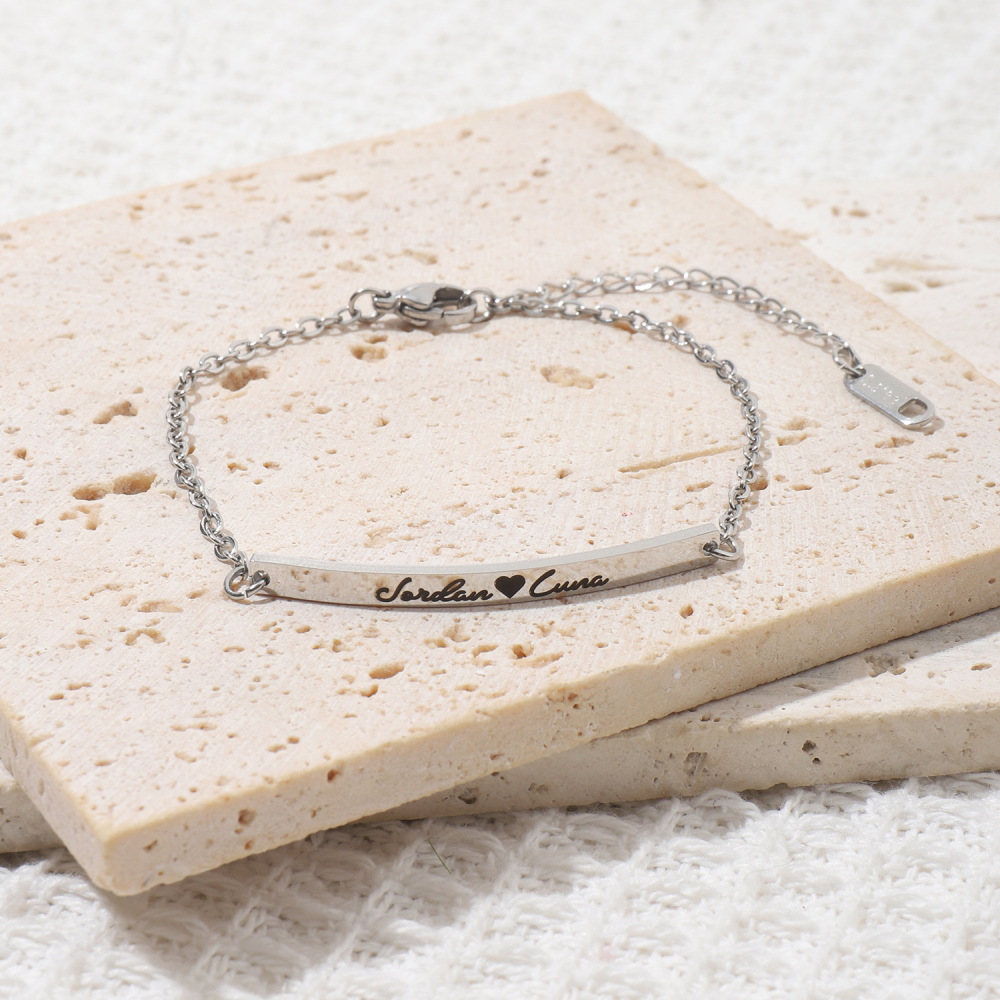 私人定制 不锈钢细款弯牌刻字手链 简约女士可调节手链