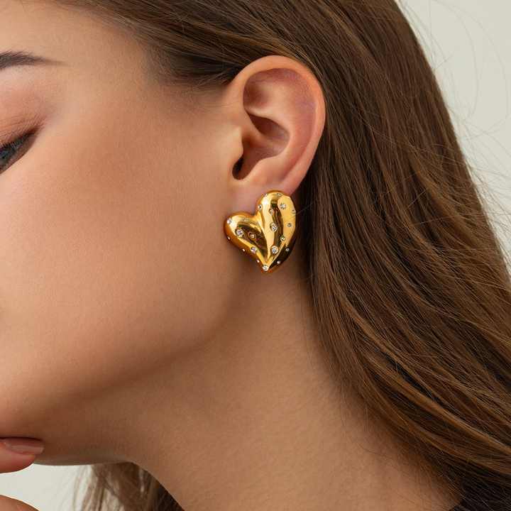 New Arrival 18K PVD Gold Plated Tarnish Free Jewelry Stainless Steel Chunky CZ Heart Stud Earrings for Women
