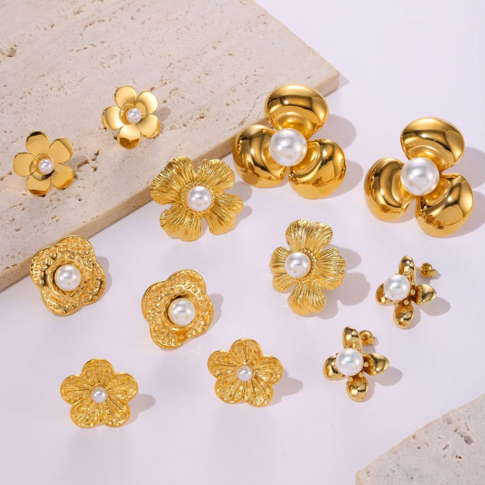 IVIAPRO Jewelry New Arrival Elegant 18K PVD Gold Plated Stainless Steel Flower Pearl Stud Earrings for Women