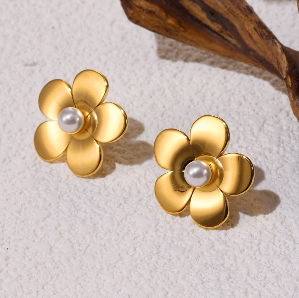IVIAPRO Jewelry New Arrival Elegant 18K PVD Gold Plated Stainless Steel Flower Pearl Stud Earrings for Women