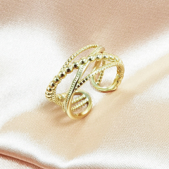 Crossed ring