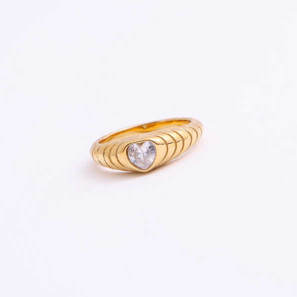 Trendy New Arrival High End 18K Gold Plated Heart-shaped Cubic Zircon Croissant Dainty Rings Stainless Steel Jewelry