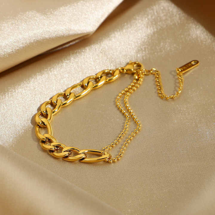 Trendy 18K Gold Plated Jewelry Tarnish Free and Waterproof Stainless Steel Figaro Chain Bracelet for Women