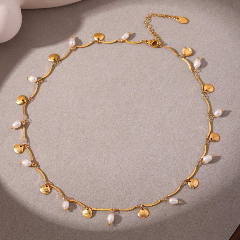 New Arrival 18k Gold Plated Elegant Freshwater Pearls Choker Shell Pendants Stainless Steel Necklace for Women Daily Wear