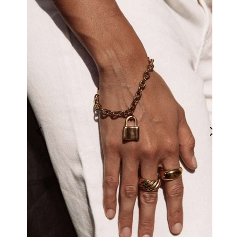 IVIAPRO New Arrival High End Gold Plated Stainless Steel Padlock Bracelet for Women