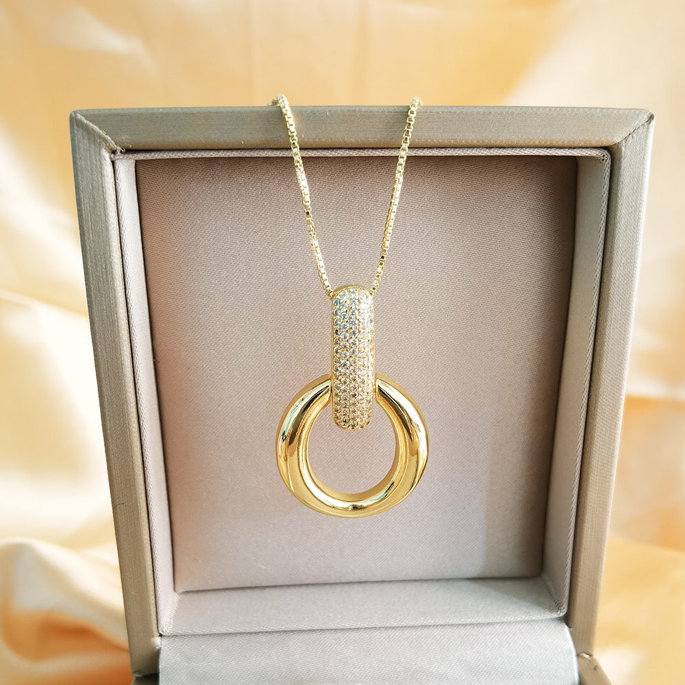 IVIAPRO Wholesale Fashion Elegant White CZ 18K Gold Plated Circle Ring Pendant Necklaces for Women