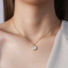 IVIAPRO l Round Shell Gold Moon Pendant Necklace
