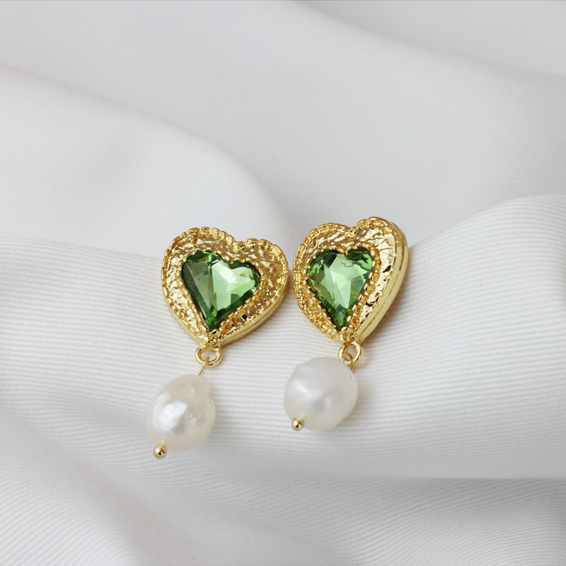 IVIAPRO Jewelry Fashion Elegant Brass With 18K Gold Plated Heart Shape Crystal Natural Freshwater Pearl Drop Earrings for Women