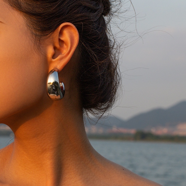 IVIAPRO Jewelry Hot Sale 18K Gold Plated Hypoallergenic Stainless Steel Moon Shaped Stud Earrings for Women