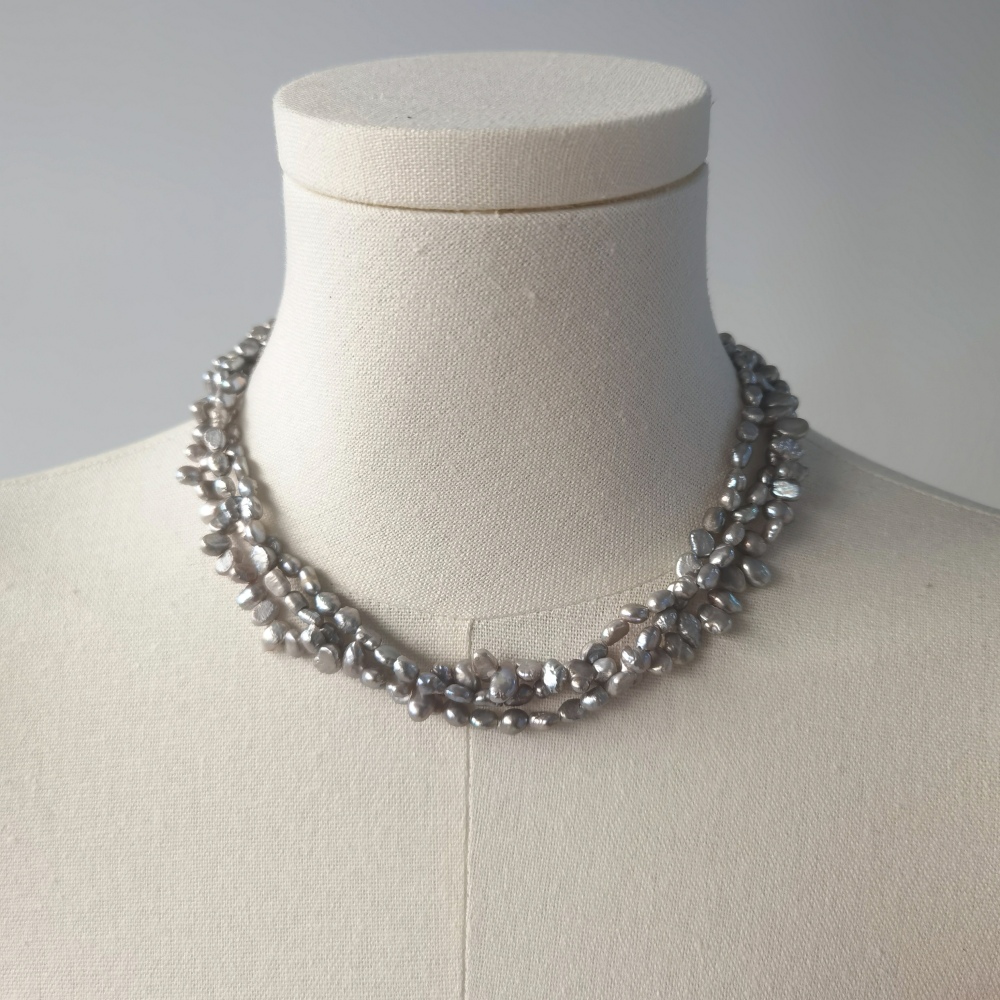 Fashion Vintage Twisted Three Layers Irregular Baroque Natural Freshwater Pearl Beaded Choker Necklace Customized Jewelry