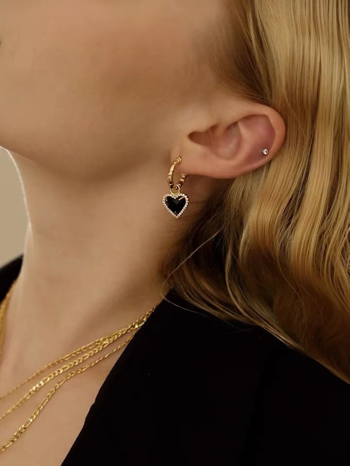 IVIAPRO New Arrival Fashion Jewelry 18K Gold Plated Black Agate Heart Pendant Hoop Earrings for Women
