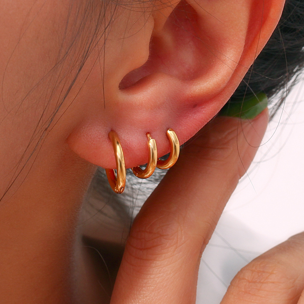 Hot Selling Fashion Tarnish Free Minimalist Style 18K Gold Plated Stainless Steel 10mm 12mm 14mm 16mm Hoop Earrings for Women