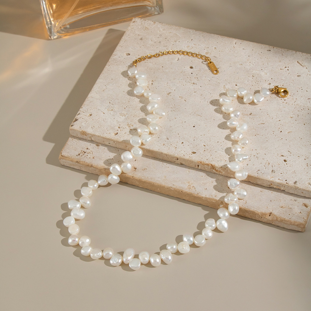 Fashion Jewelry 18k Gold Plated Elegant Tarnish Free Stainless Steel Natural Baroque Pearl Beaded Necklace for Women