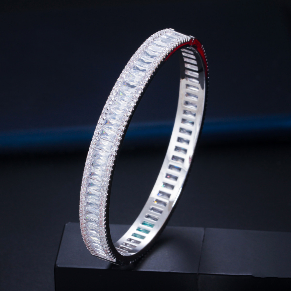 IVIAPRO Jewelry Wholesale 18K Gold Plated Shining Cubic Zircon Bangles for Women