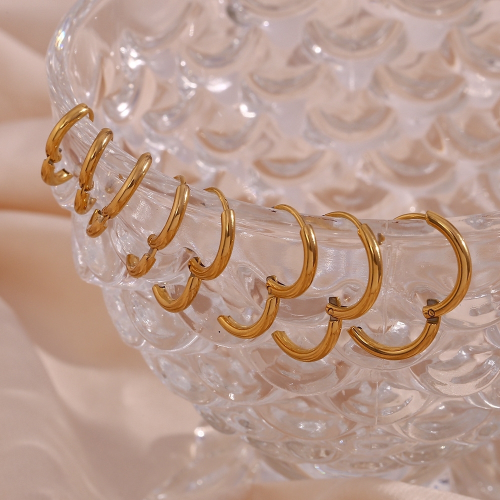 Hot Selling Fashion Tarnish Free Minimalist Style 18K Gold Plated Stainless Steel 10mm 12mm 14mm 16mm Hoop Earrings for Women