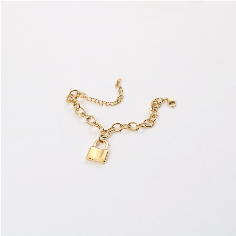IVIAPRO New Arrival High End Gold Plated Stainless Steel Padlock Bracelet for Women