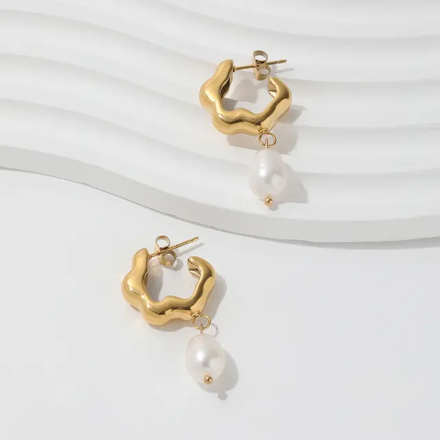Fashion 18K Gold Plated Tarnish Free Flower Shape Natural Freshwater Pearl Drop Earrings Stainless Steel Jewelry for Women