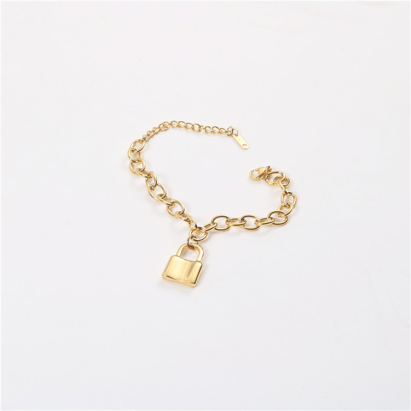 IVIAPRO New Arrival High End Gold Plated Stainless Steel Padlock Bracelet for Women