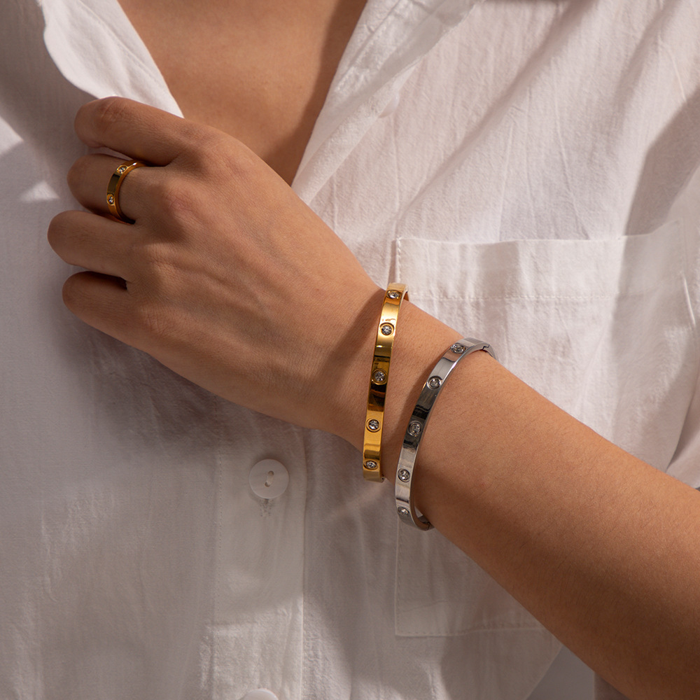 Hot Sale 18K PVD Gold Plated Stainless Steel Bangle Round Zircon Inlaid Rectangular Alternating Bracelet for Women