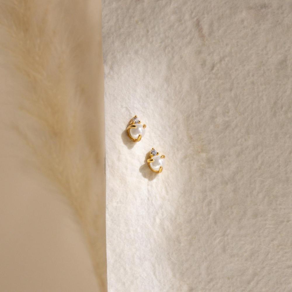 Fashion Jewelry Wholesale Simple Brass With 18K Gold Plated Cubic Zircon Stud Earrings Tiny Pearl Hoop Earrings Set for Women