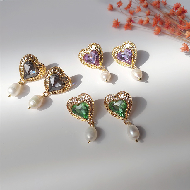 IVIAPRO Jewelry Fashion Elegant Brass With 18K Gold Plated Heart Shape Crystal Natural Freshwater Pearl Drop Earrings for Women