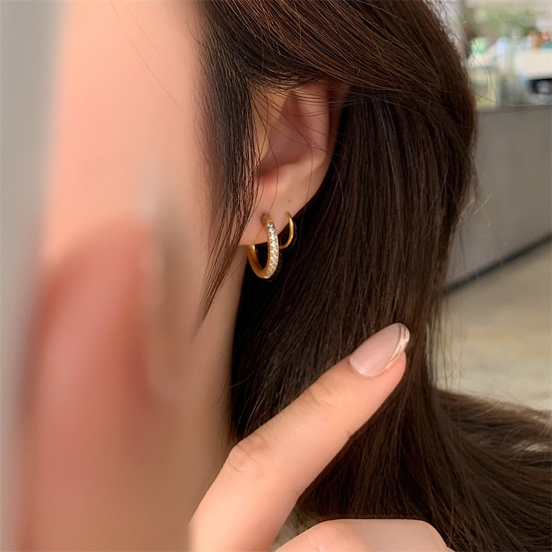 IVIAPRO Hot Selle Twisted Spiral Wire Hoop Earrings