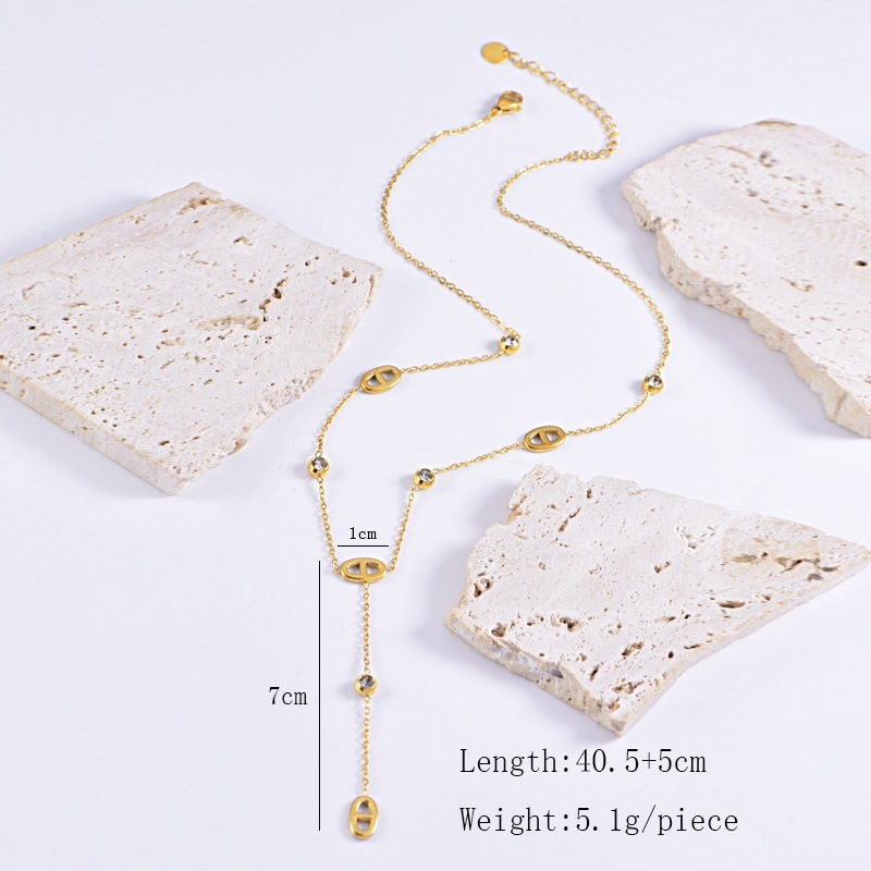 Hot Seller Tarnish Free & Waterproof Pig Nose Y-shaped Necklace for Women