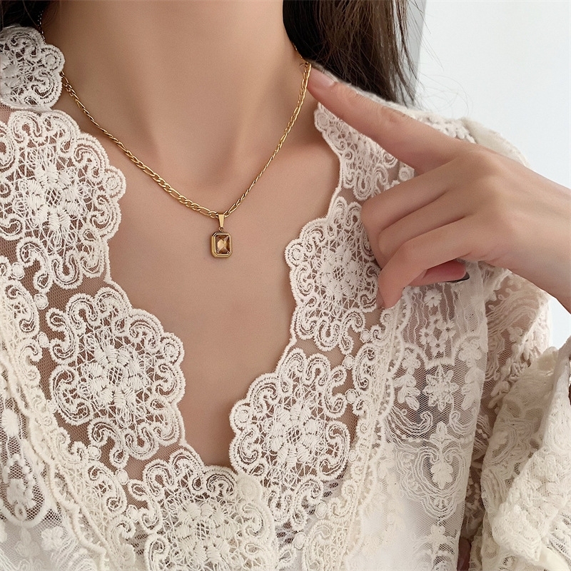 IVIAPRO Elegant Colorful Rectangle Shaped Zircon Pendant Necklace
