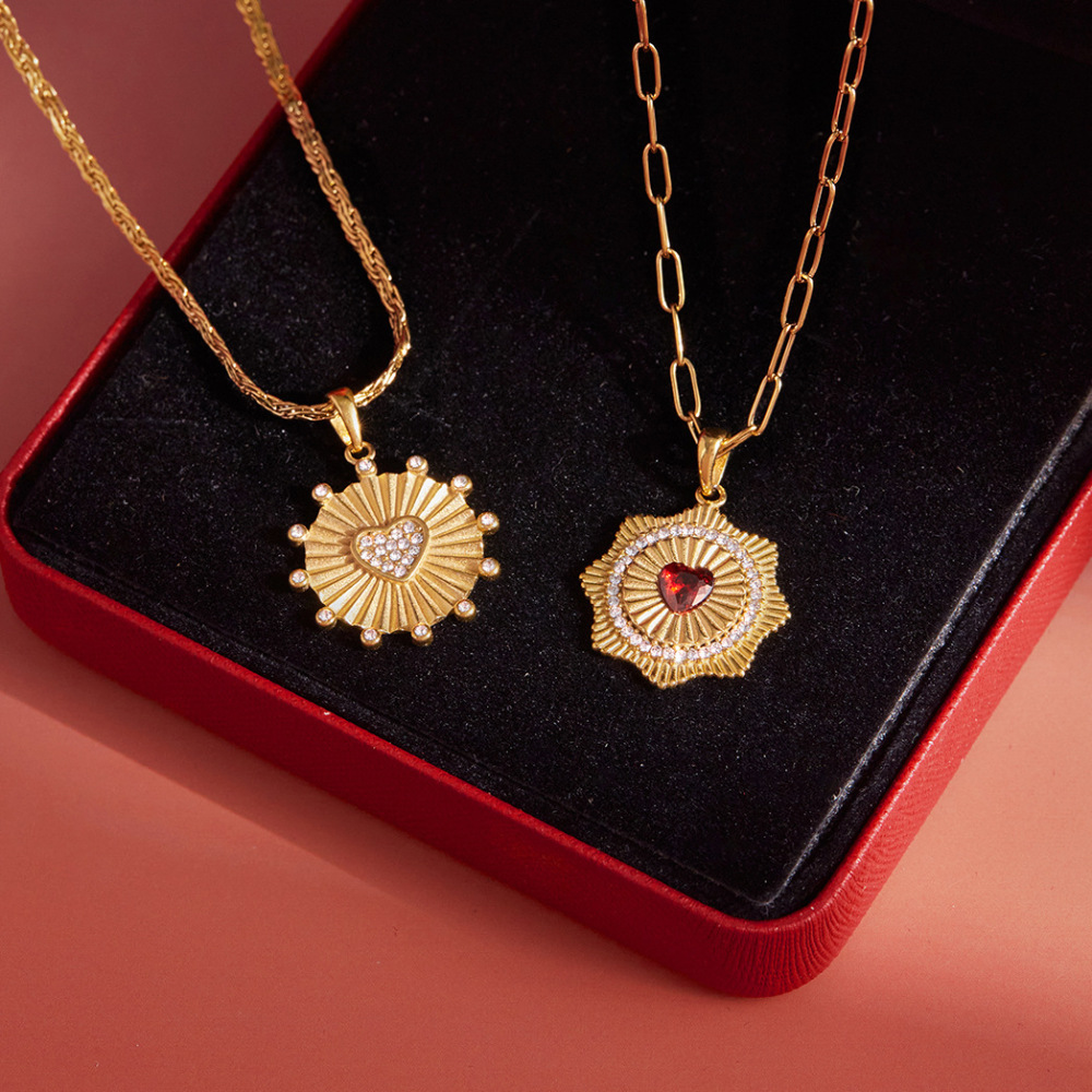 IVIAPRO Valentine's Day Gift Red Heart-shaped Zircon Sun Pendant Necklace
