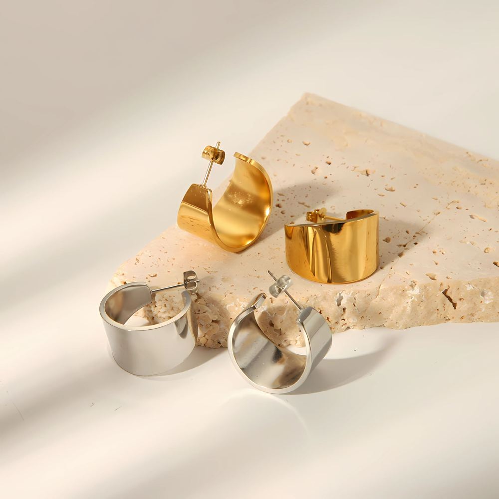 IVIAPRO Hypoallergenic Chunky Wide Band C Stud Earrings