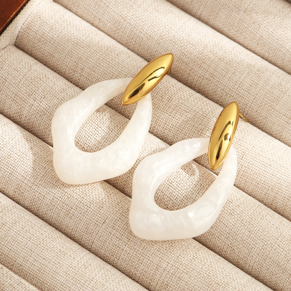 IVIAPRO Non- tarnish Vintage Resin Stud Earrings
