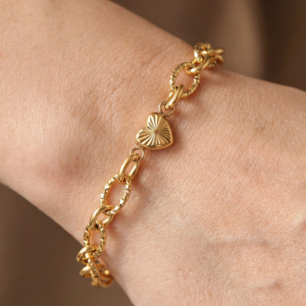 IVIAPRO Valentine's Gift Tarnish Free Embossing Chain Heart Bracelet