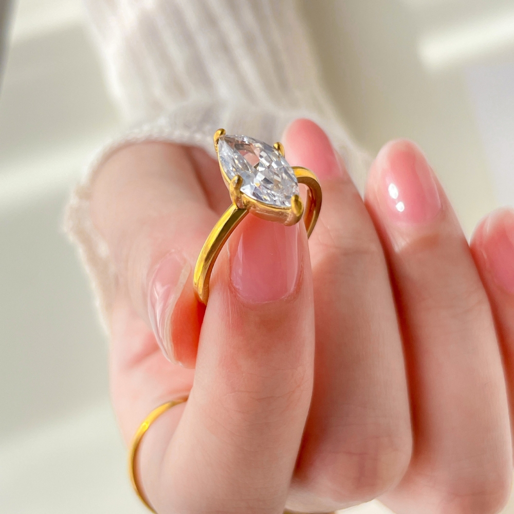 IVIAPRO Non-tarnish Horse Eye Shaped CZ Engagement Rings