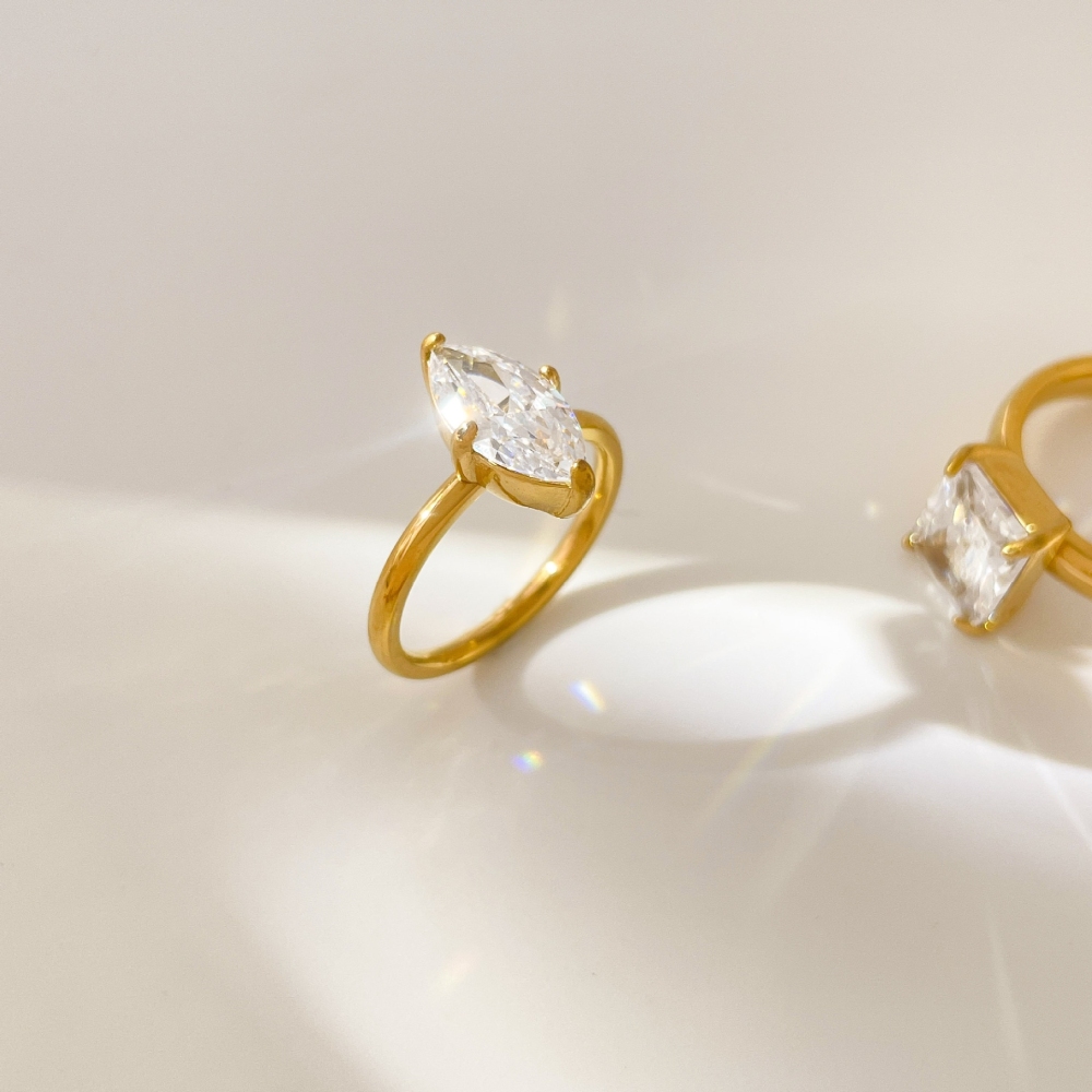 IVIAPRO Non-tarnish Horse Eye Shaped CZ Engagement Rings
