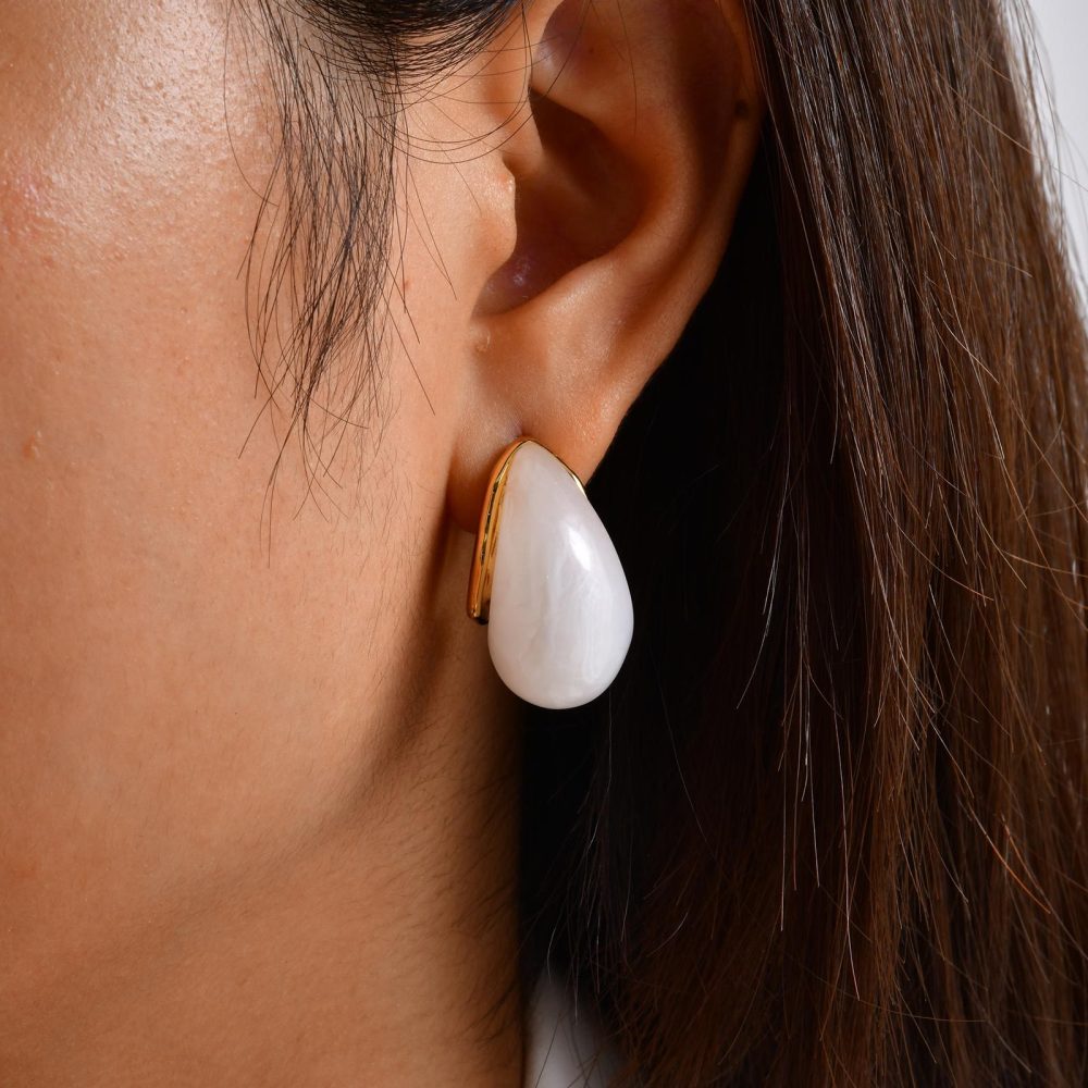 IVIAPRO Hypoallergenic Resin Water Drop Stud Earrings