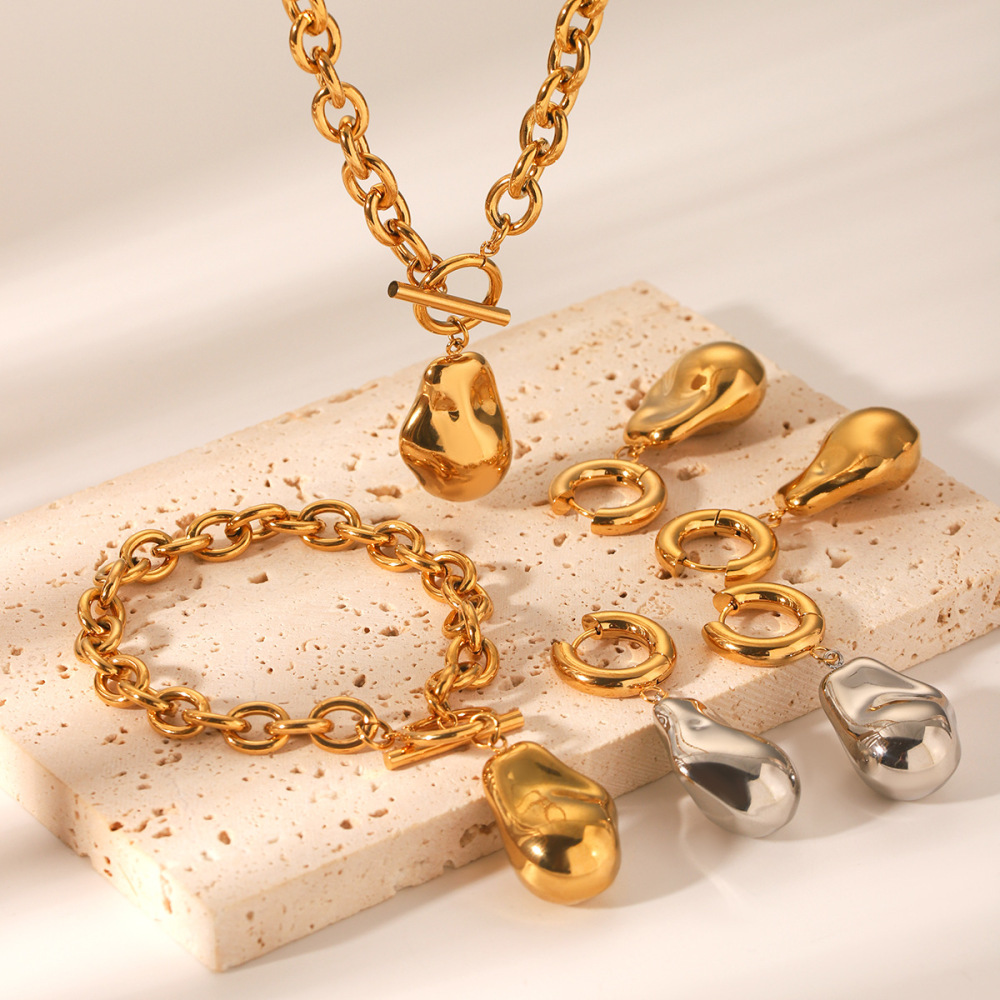 IVIAPRO OT Clasp Baroque Pendant Chain Bracelet