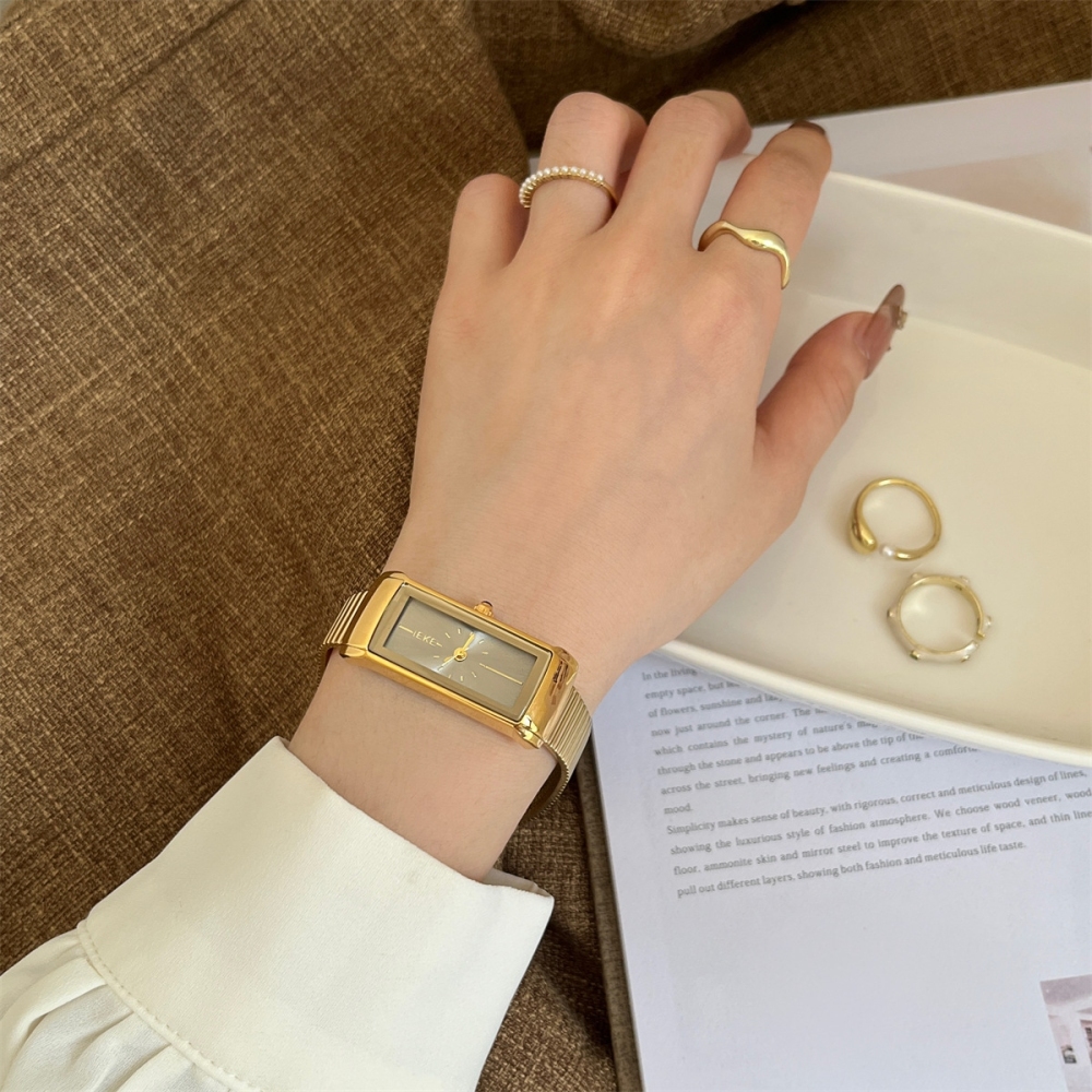 Retro Grey Dial Gold Wrist Quartz Watches